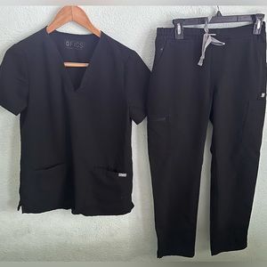 Figs scrub set- Black